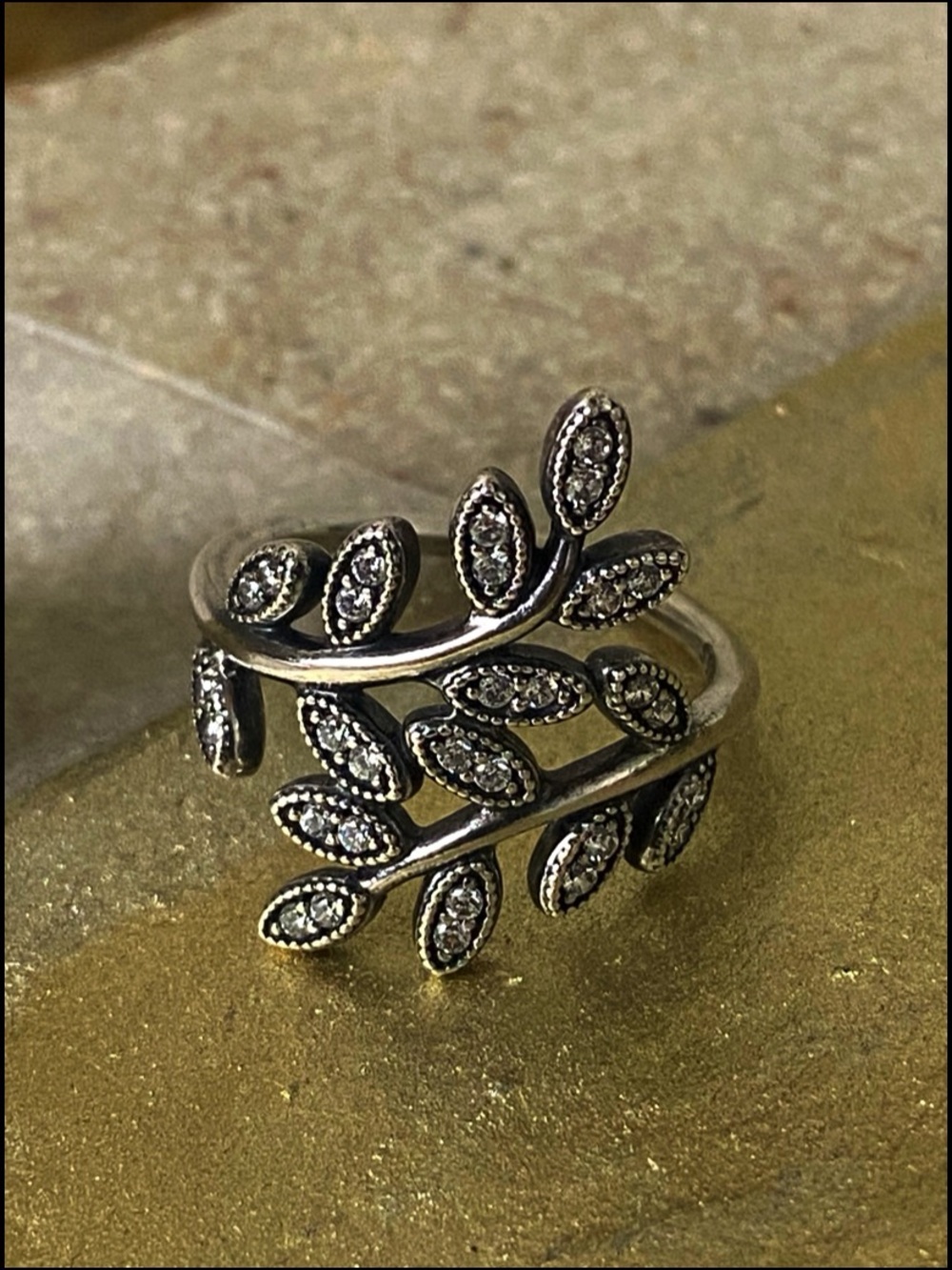 Stunning Pandora  Sparkling Leaves Sterling silver 925 ALE RING